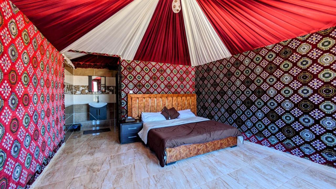 Whydesert Camp & Tours Вади Рум Екстериор снимка